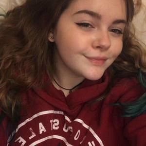 Meet your Posher, Cassi